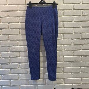 Women’s Vineyard vines blue whale pattern leggings, small, polyester and spandex